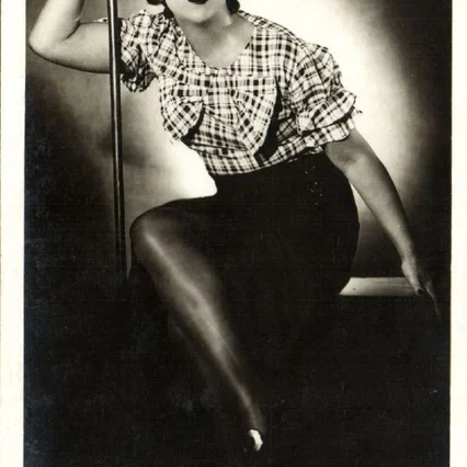  Yvonne Legeay