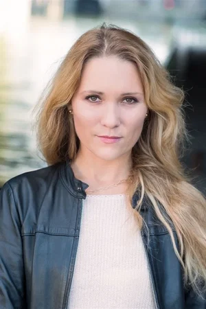  Claire Sermonne photo