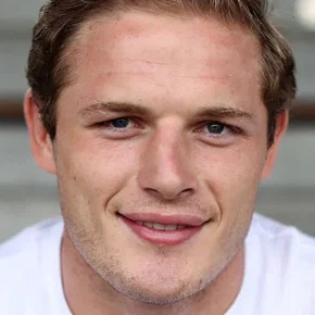 Photo star :  George Burgess