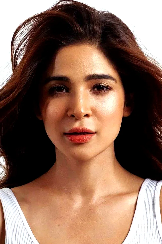  Ayesha Omar