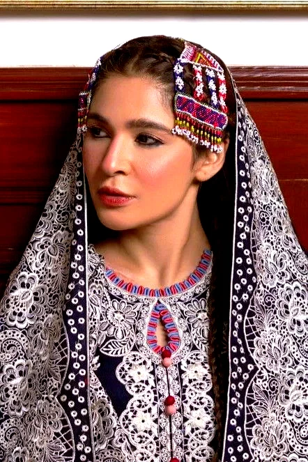  Ayesha Omar