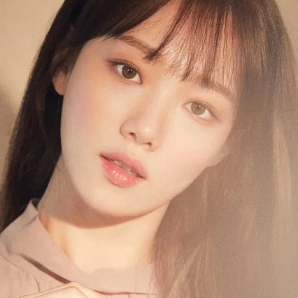  Lee Sung-kyung