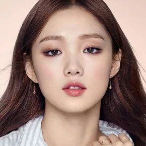Photo star :  Lee Sung-kyung