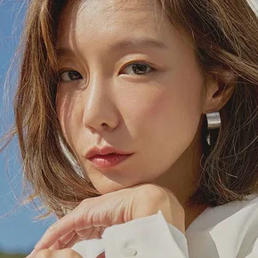 Photo star :  So-Yul Shin