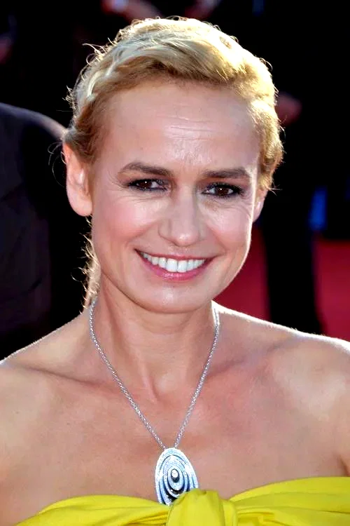  Sandrine Bonnaire