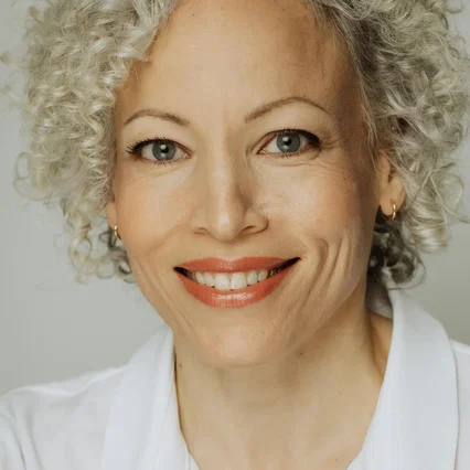  Shawna Clarke