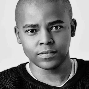 Photo star :  Loyiso Macdonald