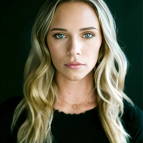 Photo star :  Shelby Yardley