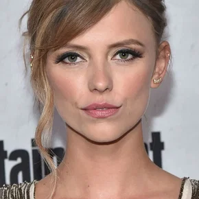 Photo star :  Riley Voelkel
