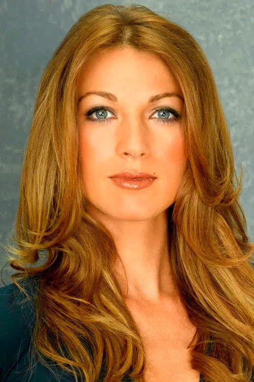  Natalie Zea