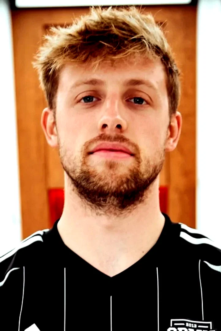  Harry Lewis