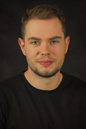  Adam Gradowski