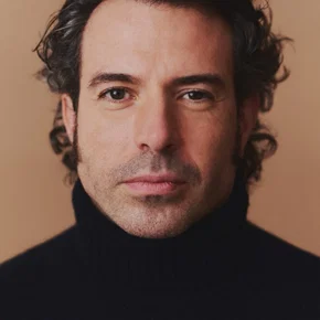 Photo star :  Tom Cullen
