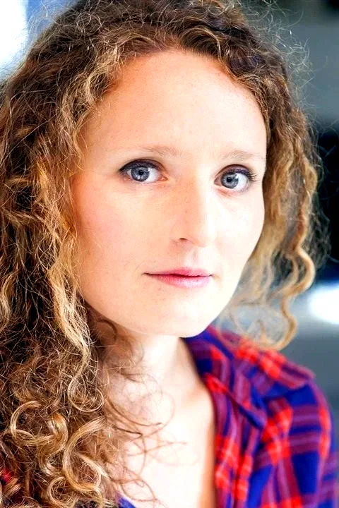  Julia Boutteville