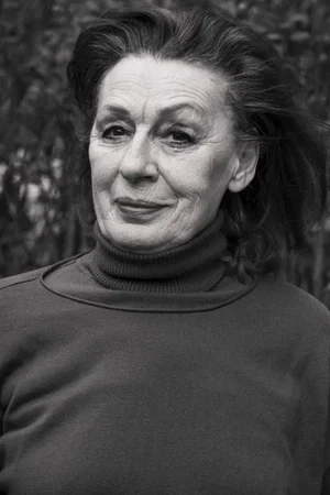  Kumrije Hoxha