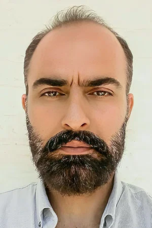  Farid Eshaghi