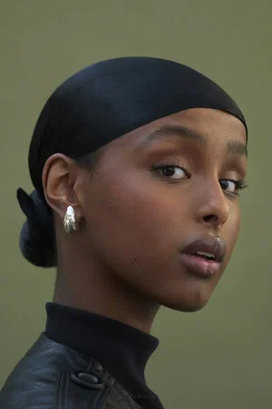  Kosar Ali