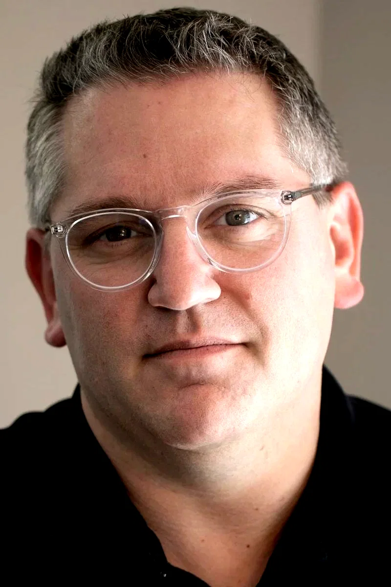  Trevor Roth