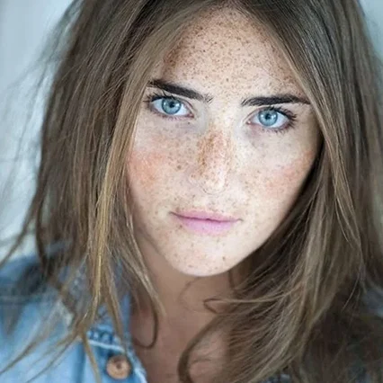  Noémie Stevens