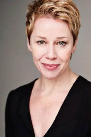  Linzi Hateley photo