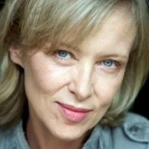  Diane Pierens