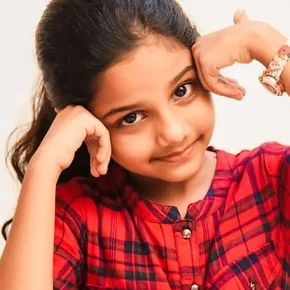 Photo star :  Manasvi Kottachi