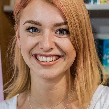  Clara Henry