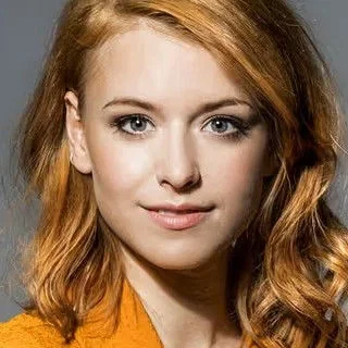  Clara Henry
