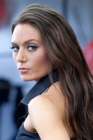  Zara Phythian