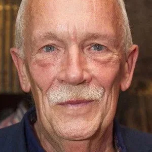  Hugh Ross