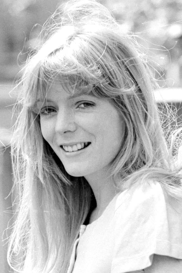  Alison Steadman