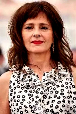 Anouk Grinberg