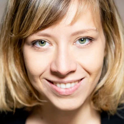  Alexandra Bialy