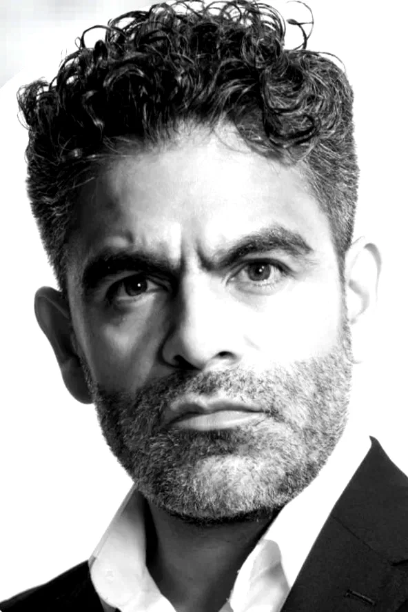  Adrián Vázquez