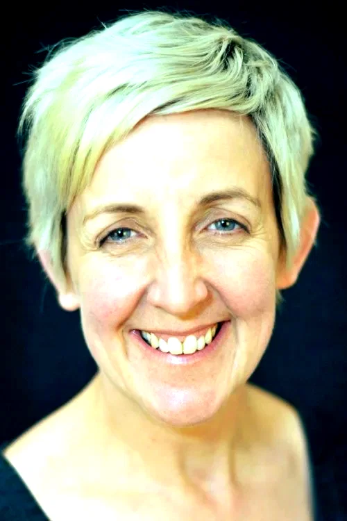  Julie Hesmondhalgh