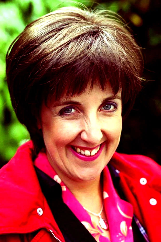  Julie Hesmondhalgh