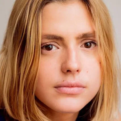  Emma Ravier
