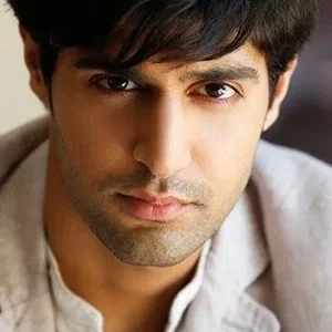  Tanuj Virwani