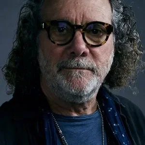  Jack Bender