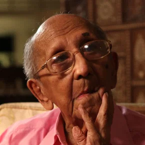 Photo star : Lester James Peries