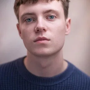 Photo star :  Oliver Finnegan