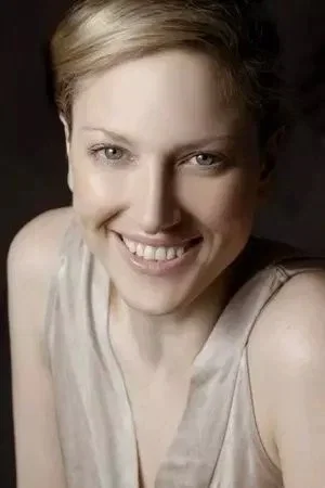 Beth Tapper photo