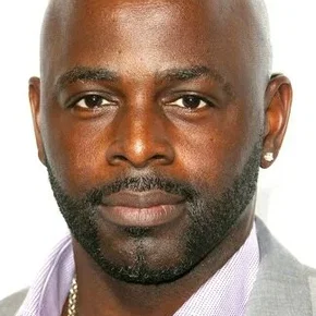 Photo star :  Alimi Ballard
