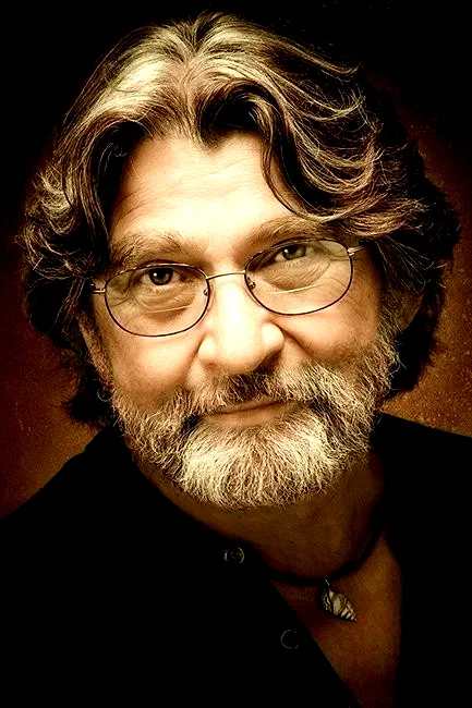  Ronald Víctor García