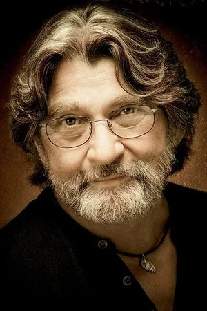 Ronald Víctor García photo