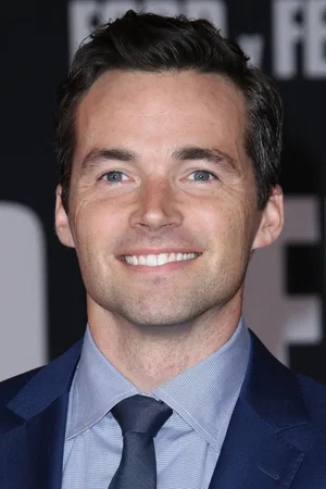  Ian Harding photo