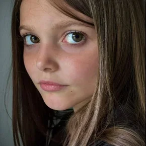 Photo star :  Isabella Astbury