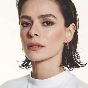 Photo star :  Özge Özpirinçci
