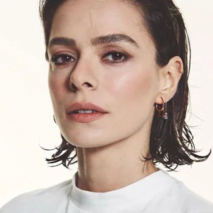  Özge Özpirinçci