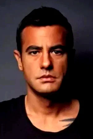 Tayanç Ayaydın